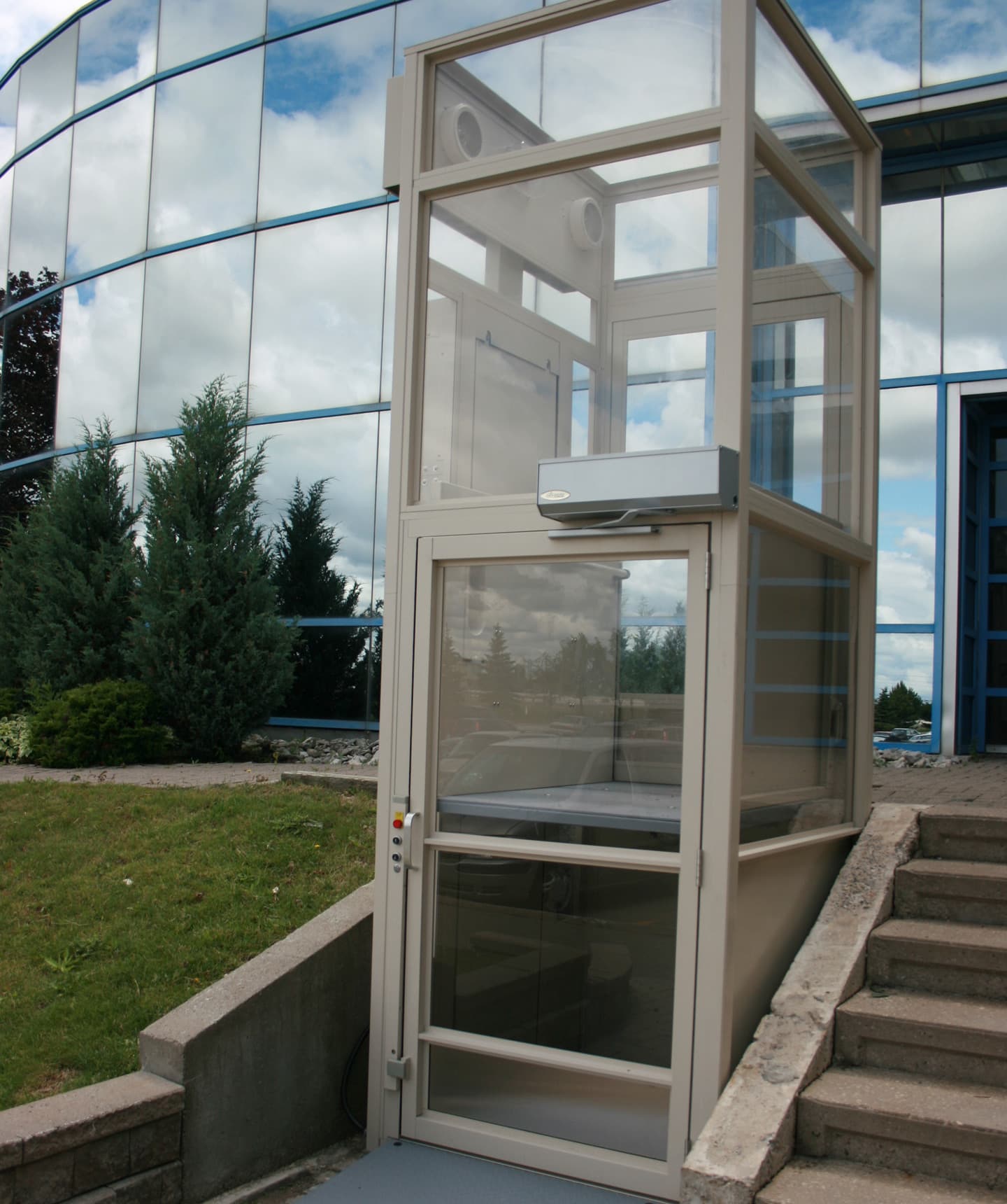 Savaria V-1504 Enclosed Vertical Platform Lift 14