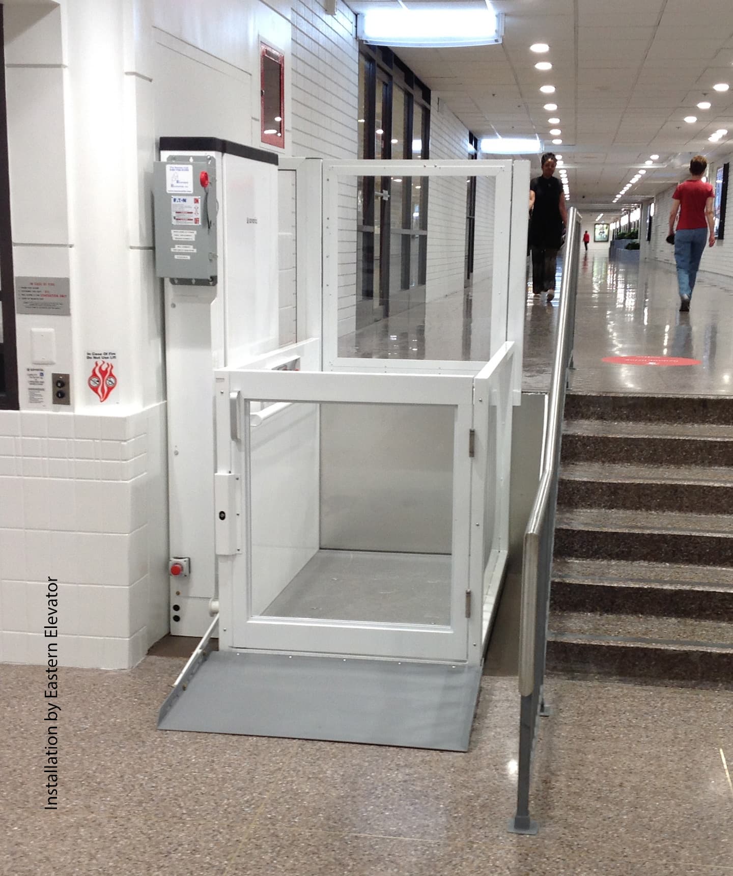 Savaria V-1504 Unenclosed Vertical Platform Lift 2