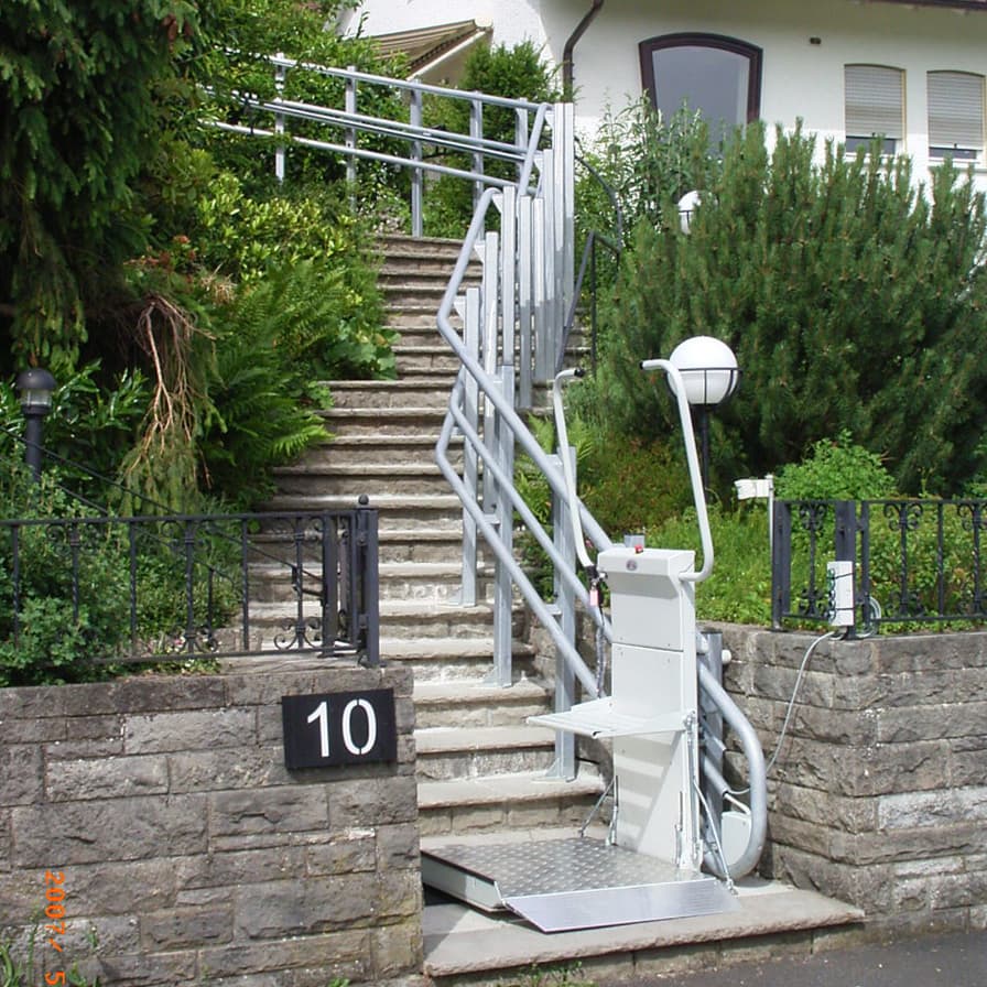 Savaria Omega IPL Exterior Shot Open